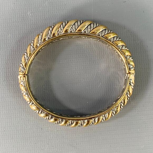 VINTAGE Silver Gold Textured Braided Metal Hinged Push Lock Bracelet - Picture 1 of 4